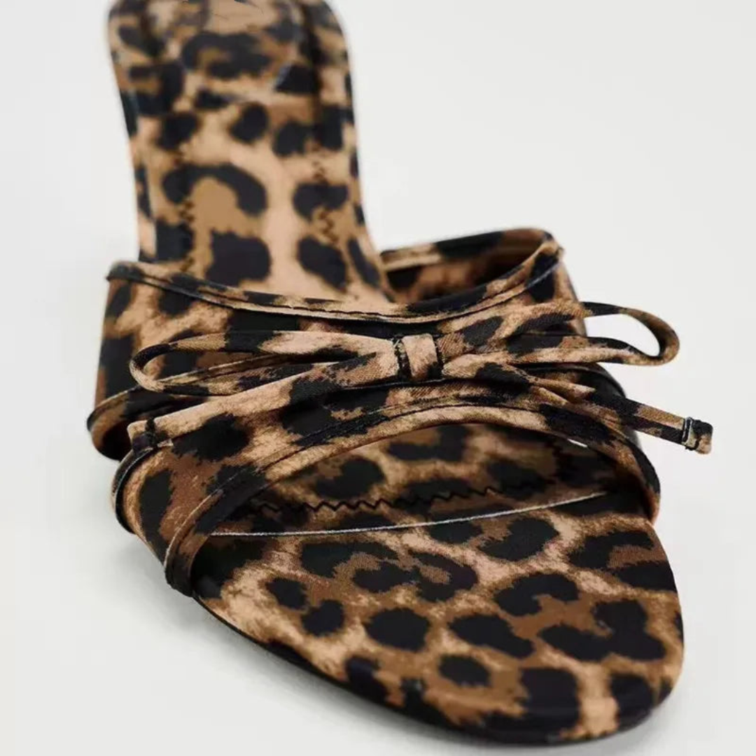 Satin-Sandalen mit Absätzen für Damen | Bogen Einzelheiten