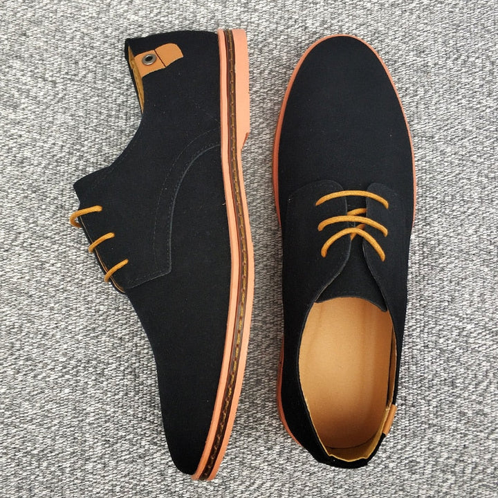 Lakierowane buty Oxford z szpiczastym noskiem i sznurowaniem dla mężczyzn | Tłoczone detale