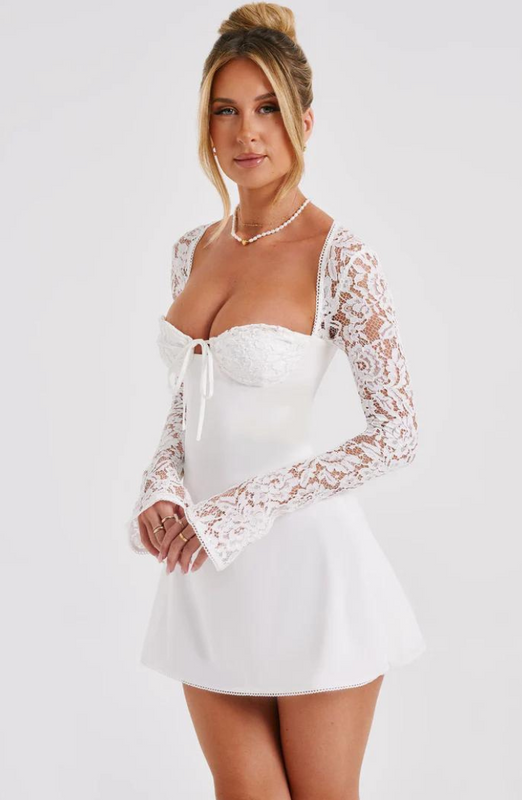 Elegantes Damen Minikleid aus Spitze | Trägerlos