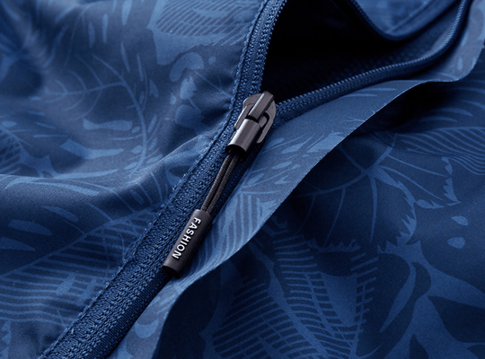 Bedruckte Draußen-Jacke mit Kapuze für Damen | Leichter, lässiger Windbreaker