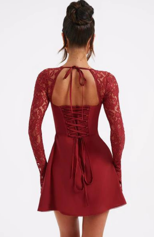 Elegantes Damen Minikleid aus Spitze | Trägerlos