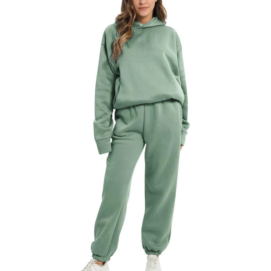 Kapuzenpulli und Jogger-Set