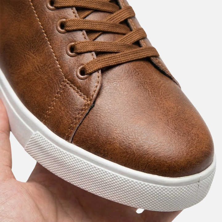 Oddychające syntetyczne wąskie sneakersy rekreacyjne z perforacją dla mężczyzn