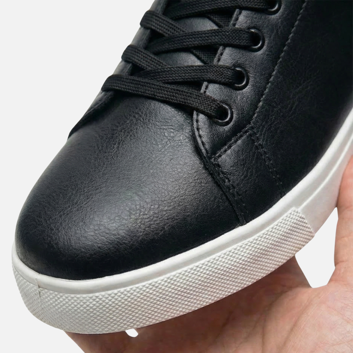Oddychające syntetyczne wąskie sneakersy rekreacyjne z perforacją dla mężczyzn