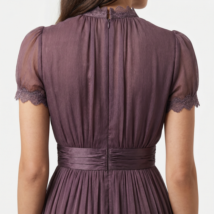 Luftiges_Damen_Maxikleid_aus_Chiffon_mit_gerafftem_Ausschnitt_und_Schl_6