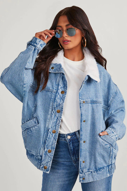 Damen-Denimjacke mit Fleecekragen