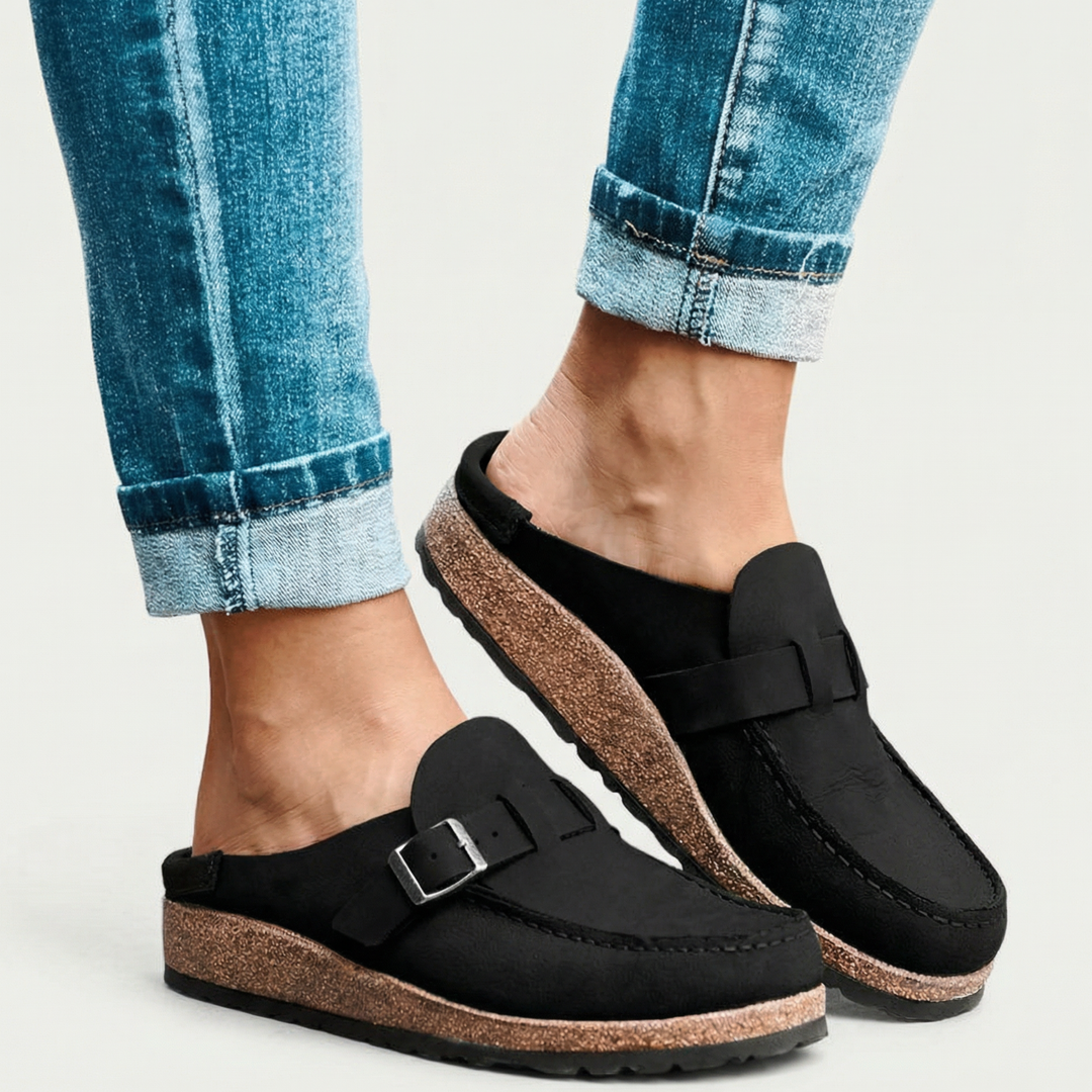 Damen Mules aus Kunstveloursleder mit Schnallenriemen