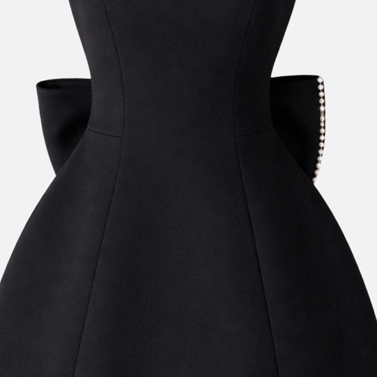 Damen Mini Kleid mit Perlenbesatz und Rückenschleife