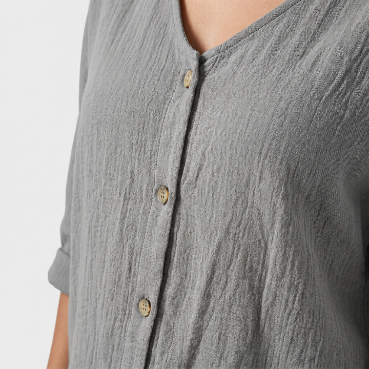 Lockere_Damenbluse_aus_Crinkle_Baumwolle_mit_V_Ausschnitt_und_3_4_Arm_5