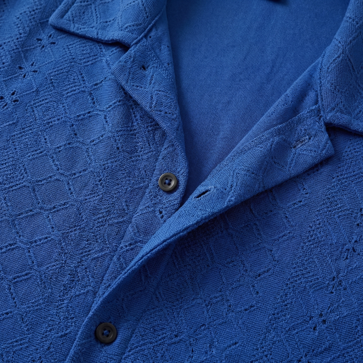 Patterned short-sleeve shirt for men