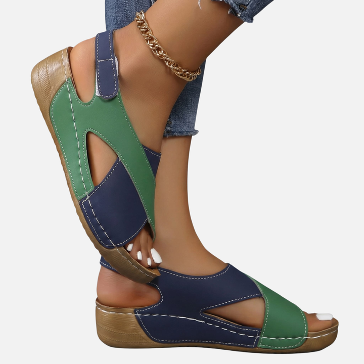 Gepolsterte Sandalen mit Fersenriemen für Damen