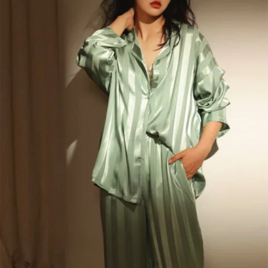 Gestreiftes Damen-Pyjama-Set | Oberteil und Hose