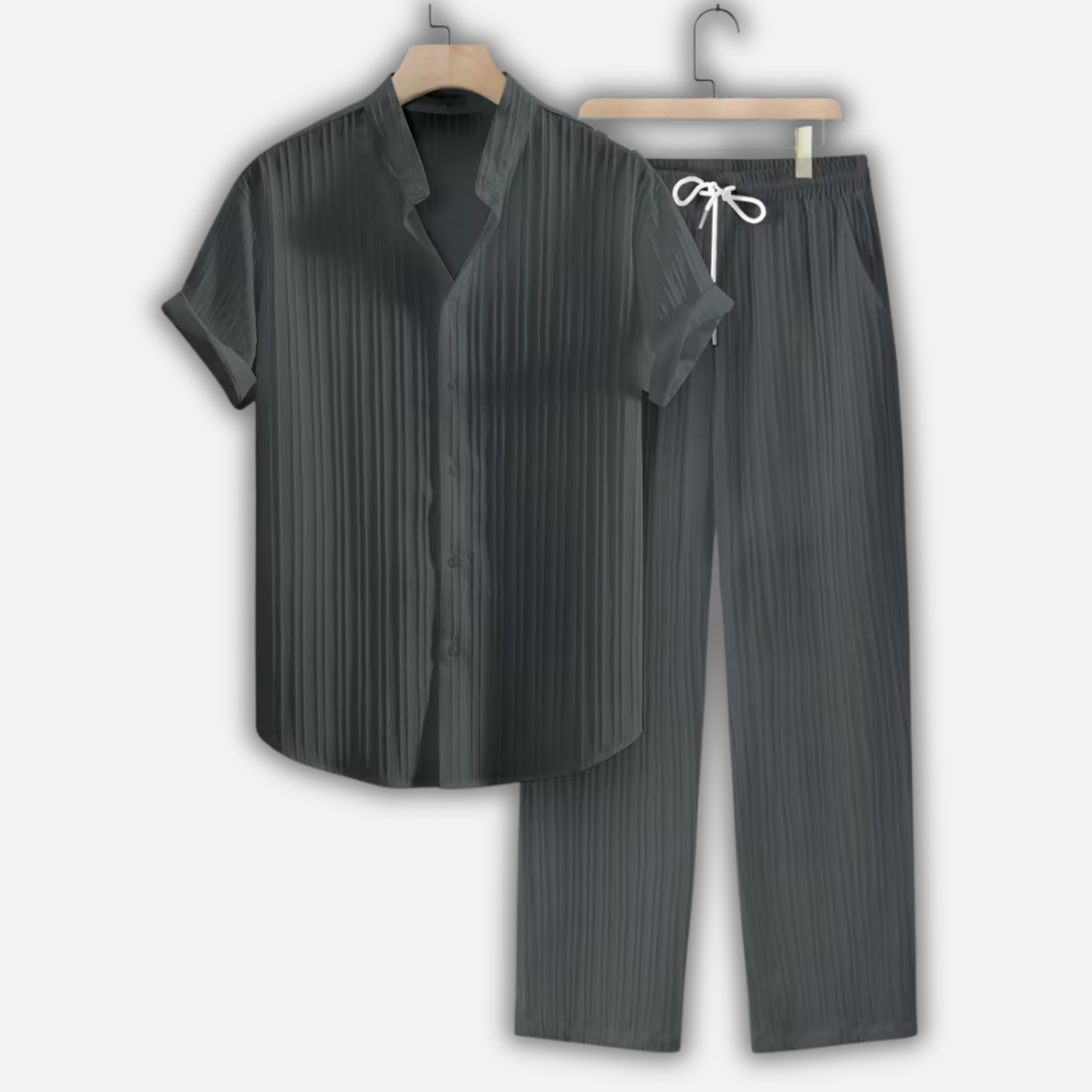 Gestreiftes Kurzarmhemd mit Stehkragen und Hose mit Kordelzug für Herren