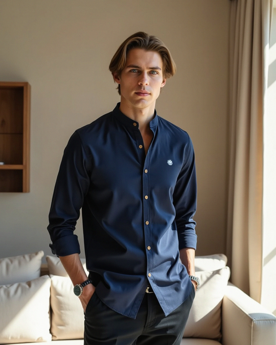 Slim-Fit Herrenhemd mit Stehkragen aus Baumwolle