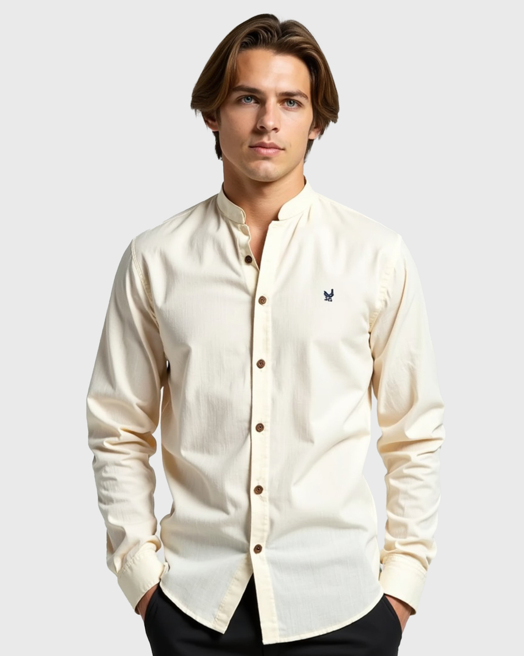 Slim-Fit Herrenhemd mit Stehkragen aus Baumwolle