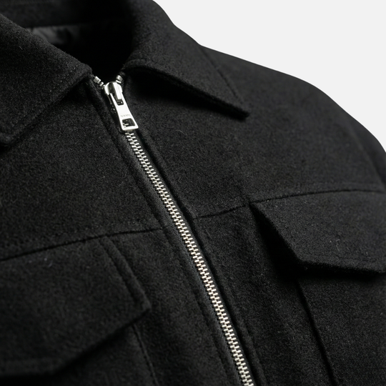 Herrenjacke in lockerer Passform mit Veloursleder Optik und Frontreißverschluss