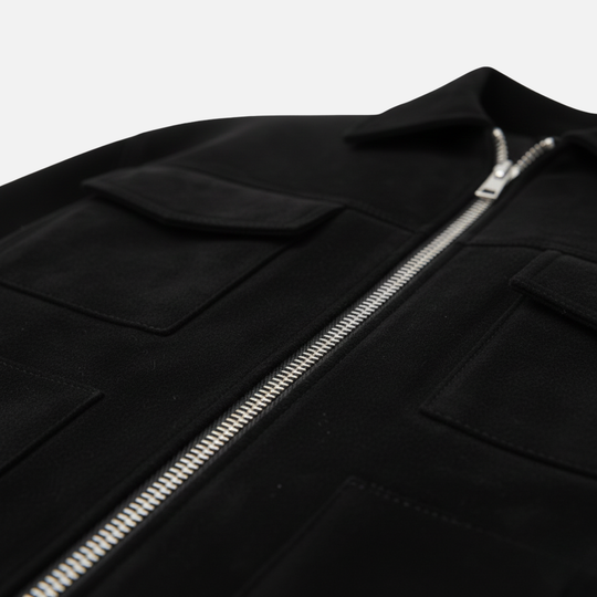 Herrenjacke in lockerer Passform mit Veloursleder Optik und Frontreißverschluss