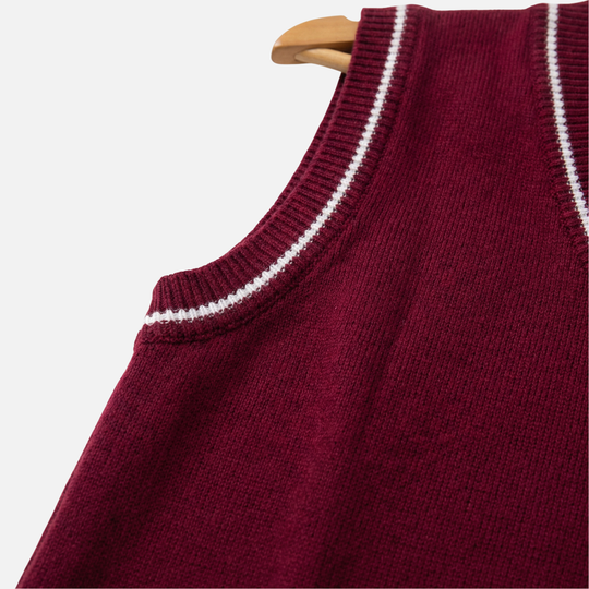 Klassisches V-Ausschnitt Weste mit Kabelstrickmuster für Herren