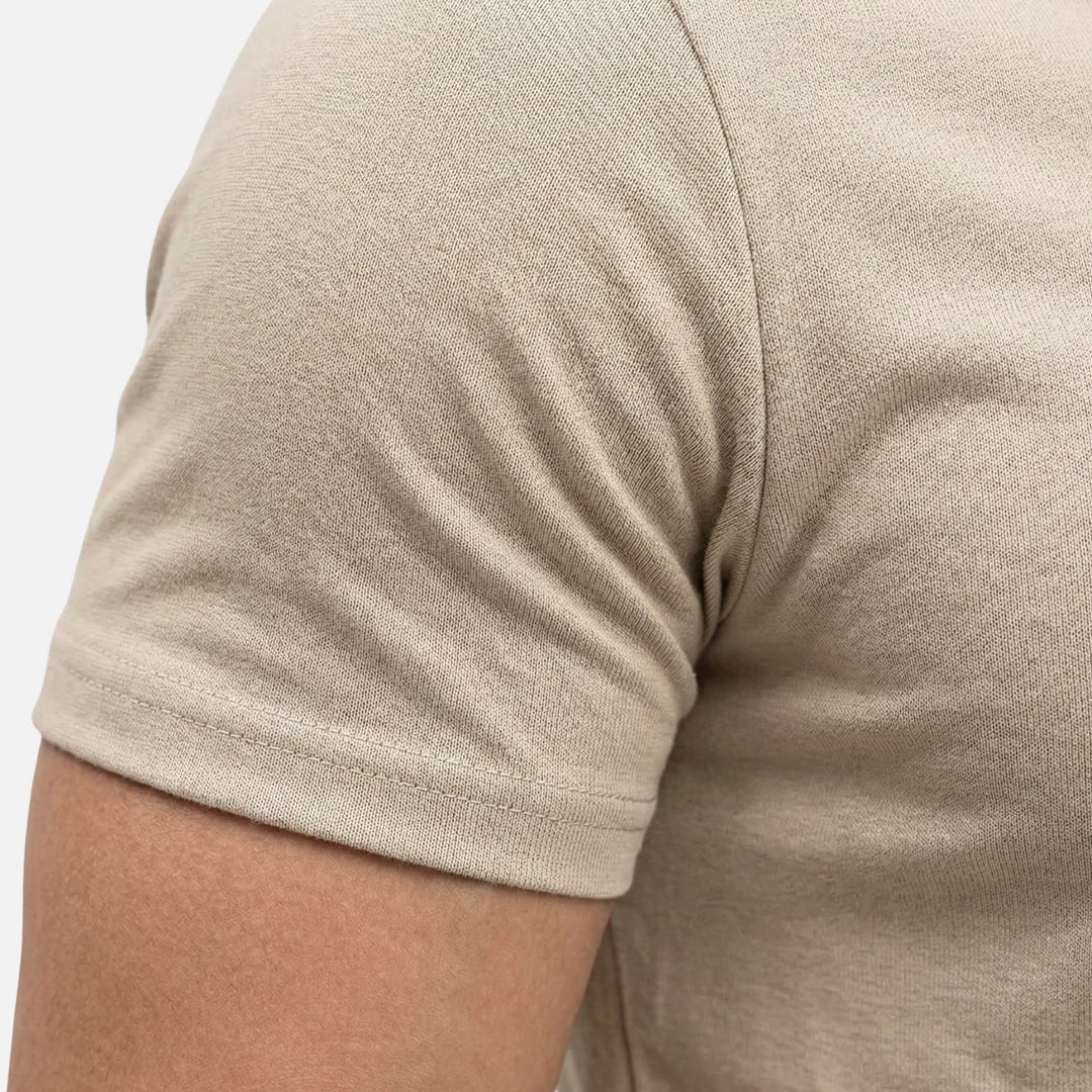 Körpernahes Jersey-Shirt mit Stehkragen für Herren