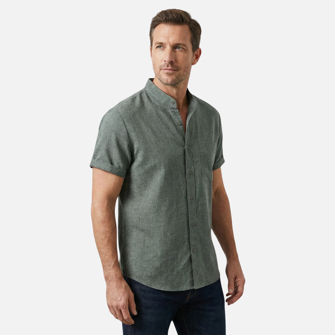 Leichtes Kurzarmhemd mit Stehkragen und Brusttasche für Herren