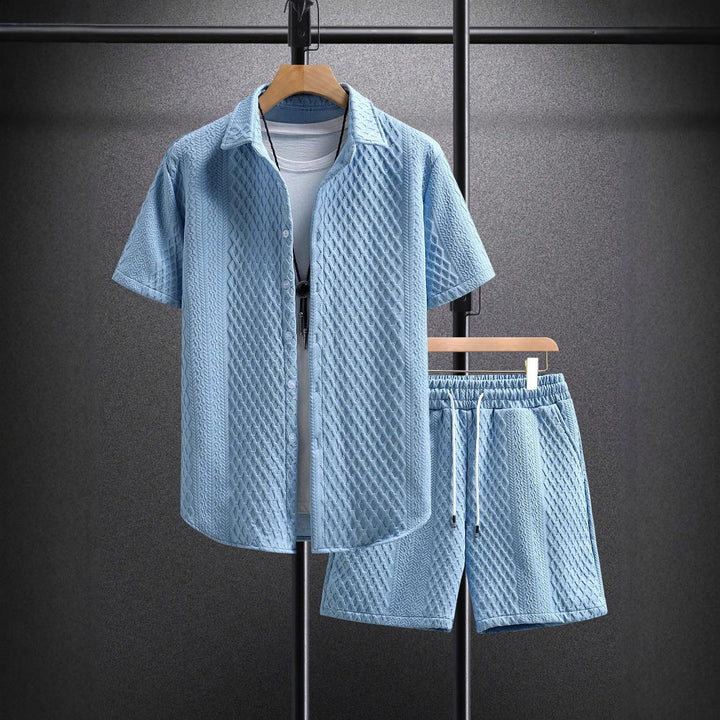 Laessiges Strukturstrick Sommer Set mit Kordelzug Shorts fuer Herren 1