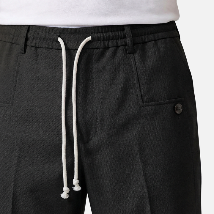 Leichte atmungsaktive Stoffhose mit modernem Schnitt für Herren