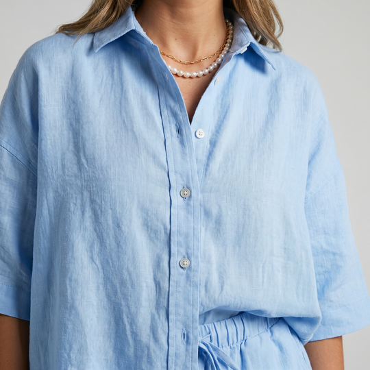 Damen_Sommer_Relax_Set_aus_Leinen_Top_und_Shorts_5