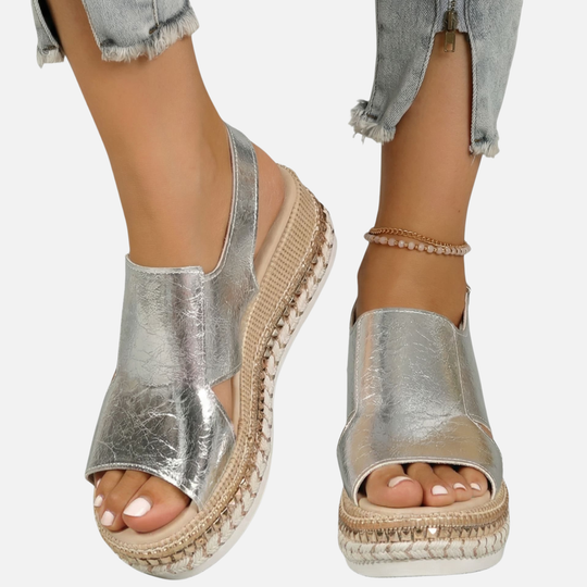 Offene Sandalen mit verstellbarem Riemen für Frauen