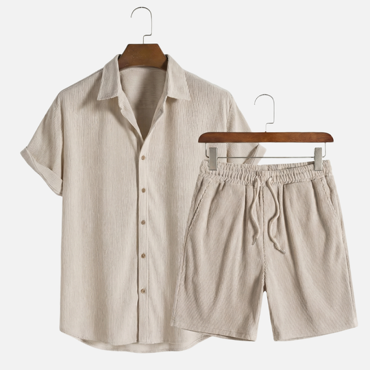 Herren_Strick_Set_in_Rippenoptik_Poloshirt_und_Shorts_7